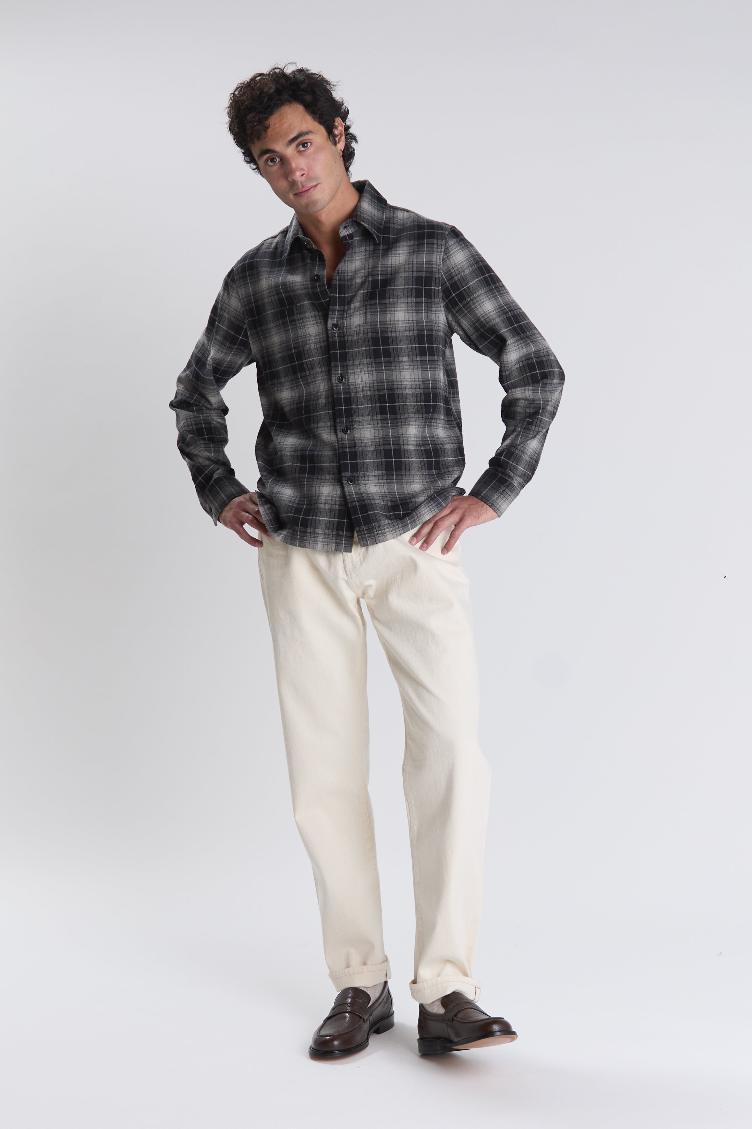 Benton shirt in charcoal