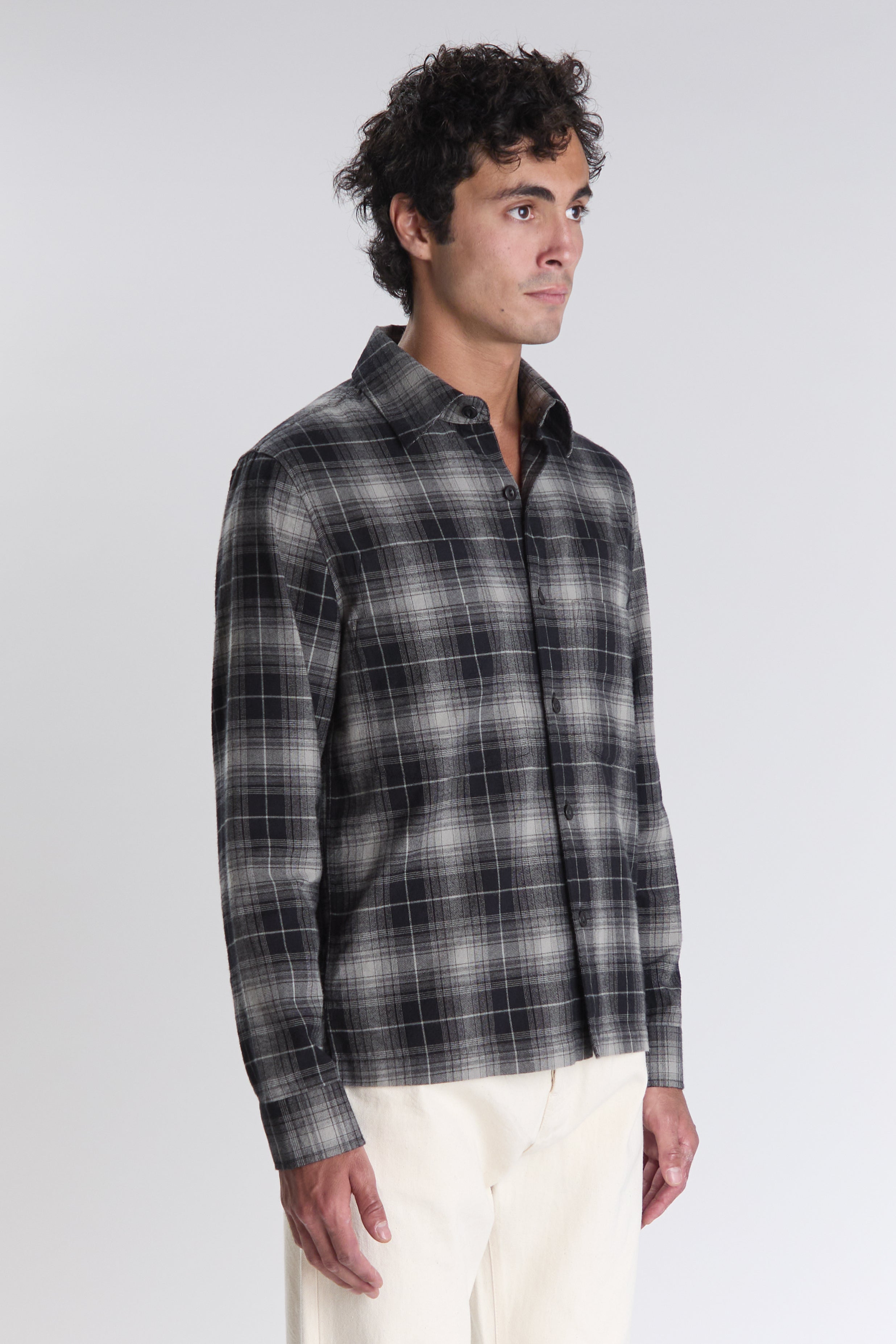 Benton shirt in charcoal